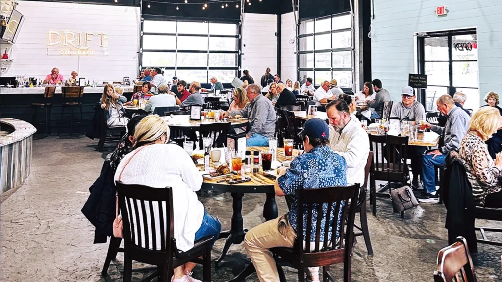Indoor dining room at Drift On Grand in Grove, OK